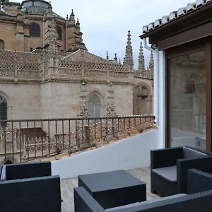 https://tuguest-palacio-de-la-madraza.es-andalucia.com